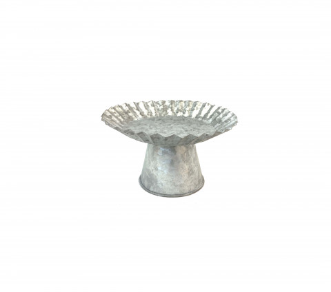 SMALL WEATHERED LOOK CAKE STAND WITH CORRUGATED EDGES