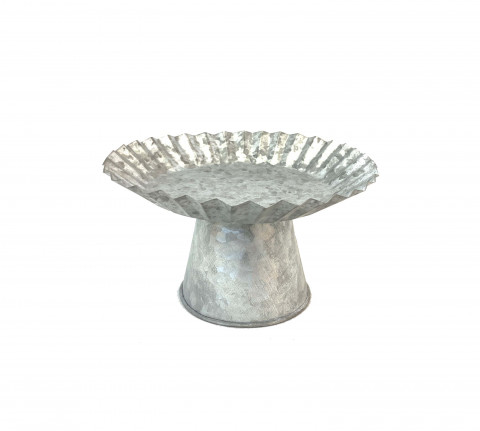 LARGE WEATHERED LOOK CAKE STAND WITH CORRUGATED EDGES