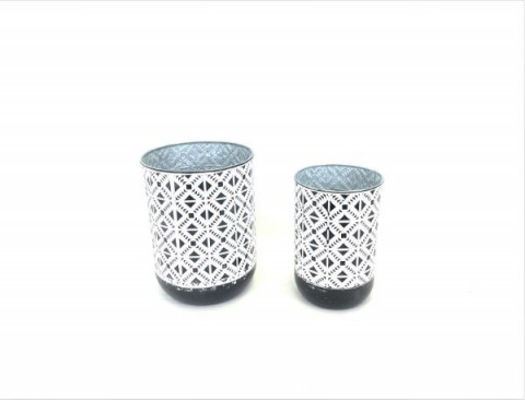 SYMMETRIC DESIGN WHITE CANDLE HOLDER SET OF 2