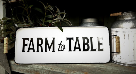 WHITE ENAMEL METAL TRAY WITH HANDLE "FARM TO TABLE" 23"LX 8"W