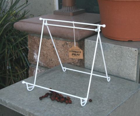 WHITE ENAMEL DISPLAY STAND 18" x 18"