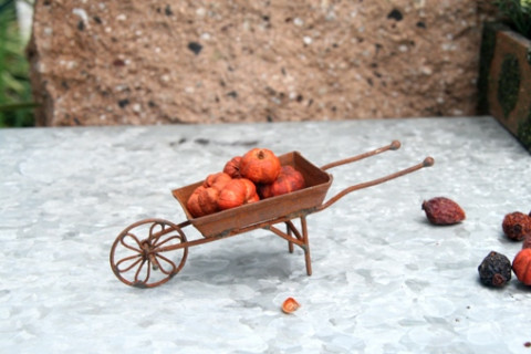 MINI WHEELBARROW 5"X1.50"X1.50"